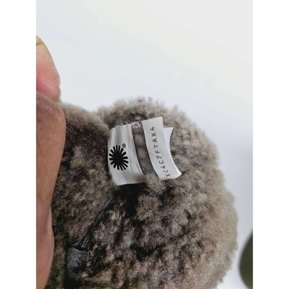 UGG Women 7 Winter Boot - Picture 4 of 10